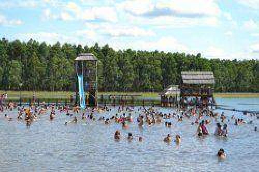 En Mantilla y Santa Rosa, miles de ba�istas disfrutaron de las playas