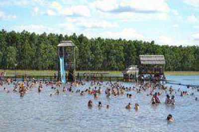En Mantilla y Santa Rosa, miles de ba�istas disfrutaron de las playas
