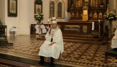 El arzobispo Mario Poli ofreci� una misa en la Iglesia del Carmen