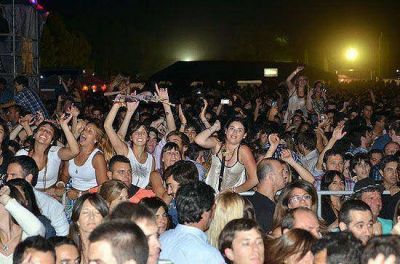 M�s de 10 mil personas convoc� la mega fiesta sobre la ruta 51
