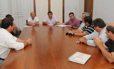 Julio Fr�as encabez� la �ltima reuni�n del a�o de la Mesa Agropecuaria