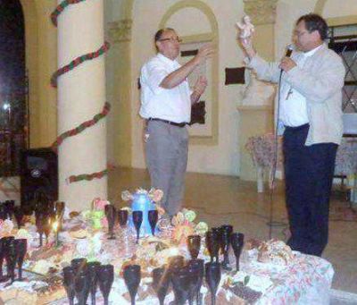 El Obispo quilme�o encabez� la cena de Nochebuena en la Catedral
