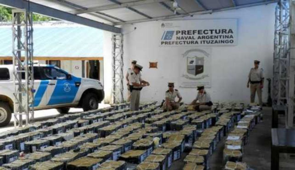 Secuestran 6.600 kilos de marihuana en un campo de Corrientes