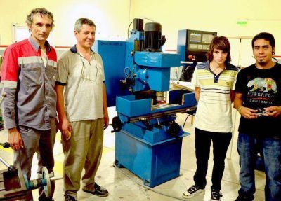 TENARIS: IMPORTANTE DONACI�N PARA EL CENTRO DE FORMACI�N N� 405
