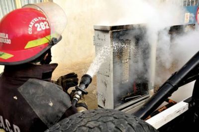 Unas 600 l�neas de Telef�nica desafectadas por incendio en un armario de la Distribuci�n