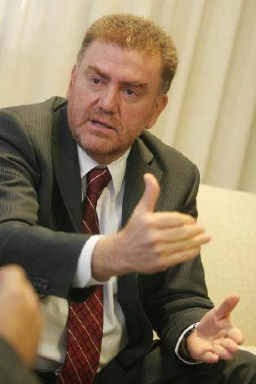 �No se puede llegar al Gobierno para aprender�