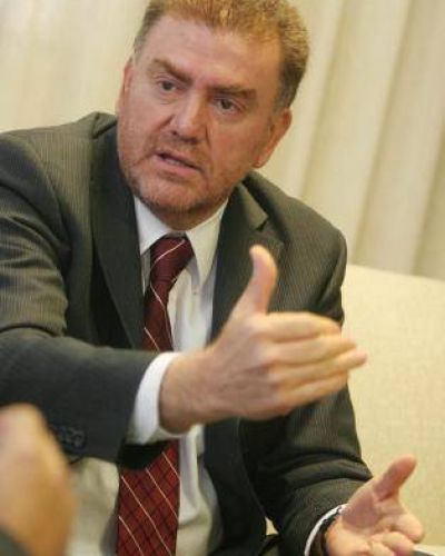 �No se puede llegar al Gobierno para aprender�