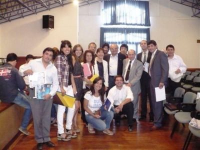 Finaliz� el primer curso en regulaci�n de servicios p�blicos