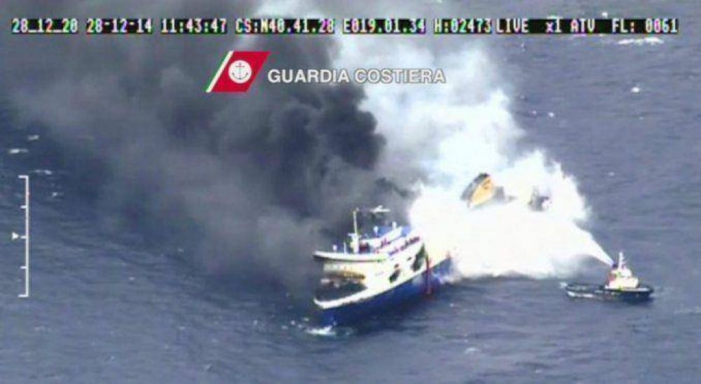 Unas 188 personas contin�an atrapadas en el ferry italiano siniestrado