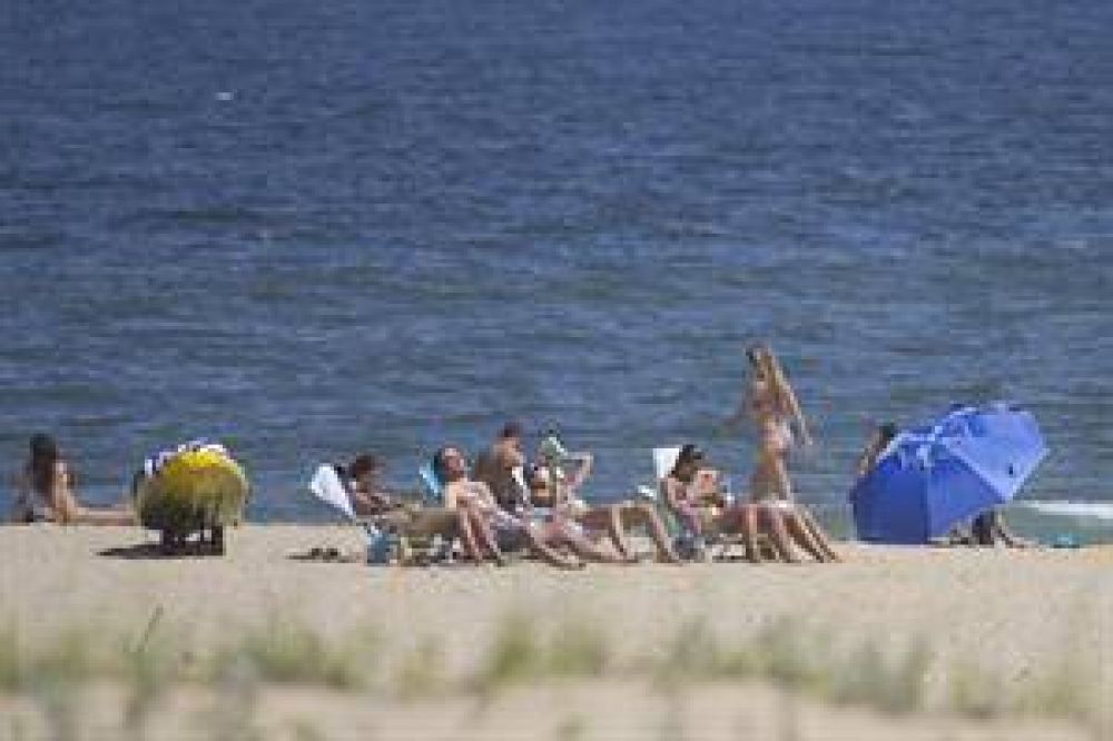 Los exorbitantes precios en Punta del Este, tema excluyente entre los turistas argentinos