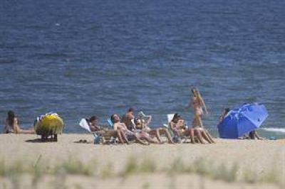 Los exorbitantes precios en Punta del Este, tema excluyente entre los turistas argentinos