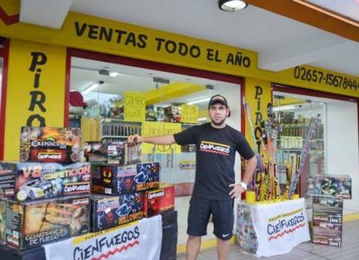Comerciantes de Villa Mercedes aseguran que la venta de pirotecnia no disminuy�