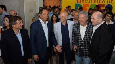 ﻿Scioli inaugur� la muestra del MAR y neg� una f�rmula con Randazzo
