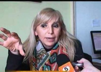 Una funcionaria municipal involucrada en organizaci�n de una fiesta clandestina