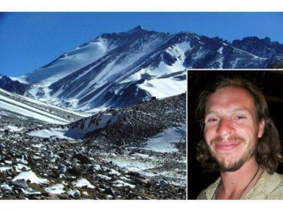Un helic�ptero complet� tres vuelos sin rastros del andinista mendocino perdido en un cerro sanjuanino