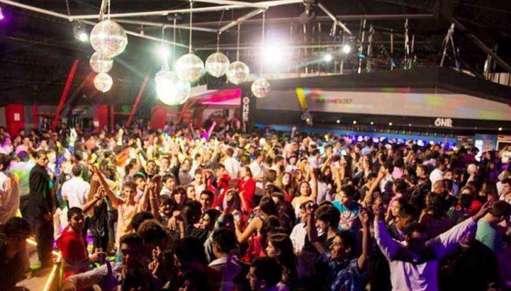 Robaron 85 mil pesos de un boliche burlando las c�maras