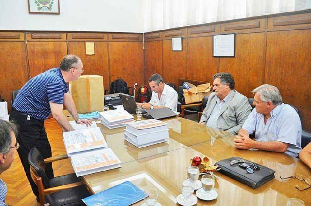 Tres empresas se presentaron para hacer los estudios de la doble v�a entre Alvear y San Rafael