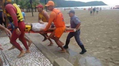 Un rayo mat� en San Pablo a 4 personas que estaban en la playa
