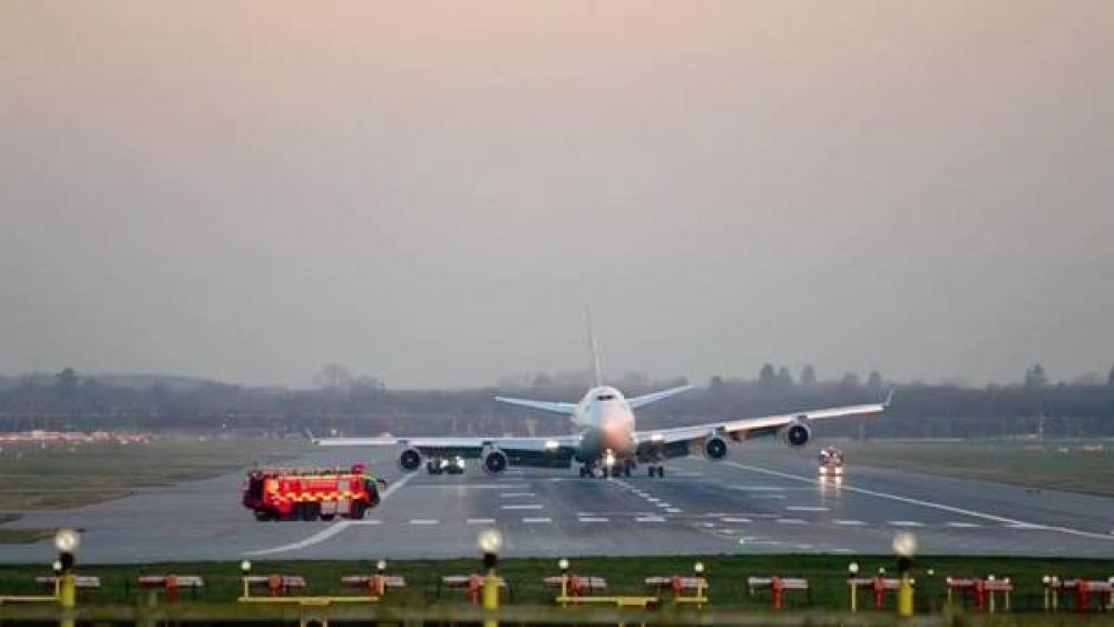 Londres: tensi�n y p�nico en un aterrizaje de emergencia en el aeropuerto de Gatwick