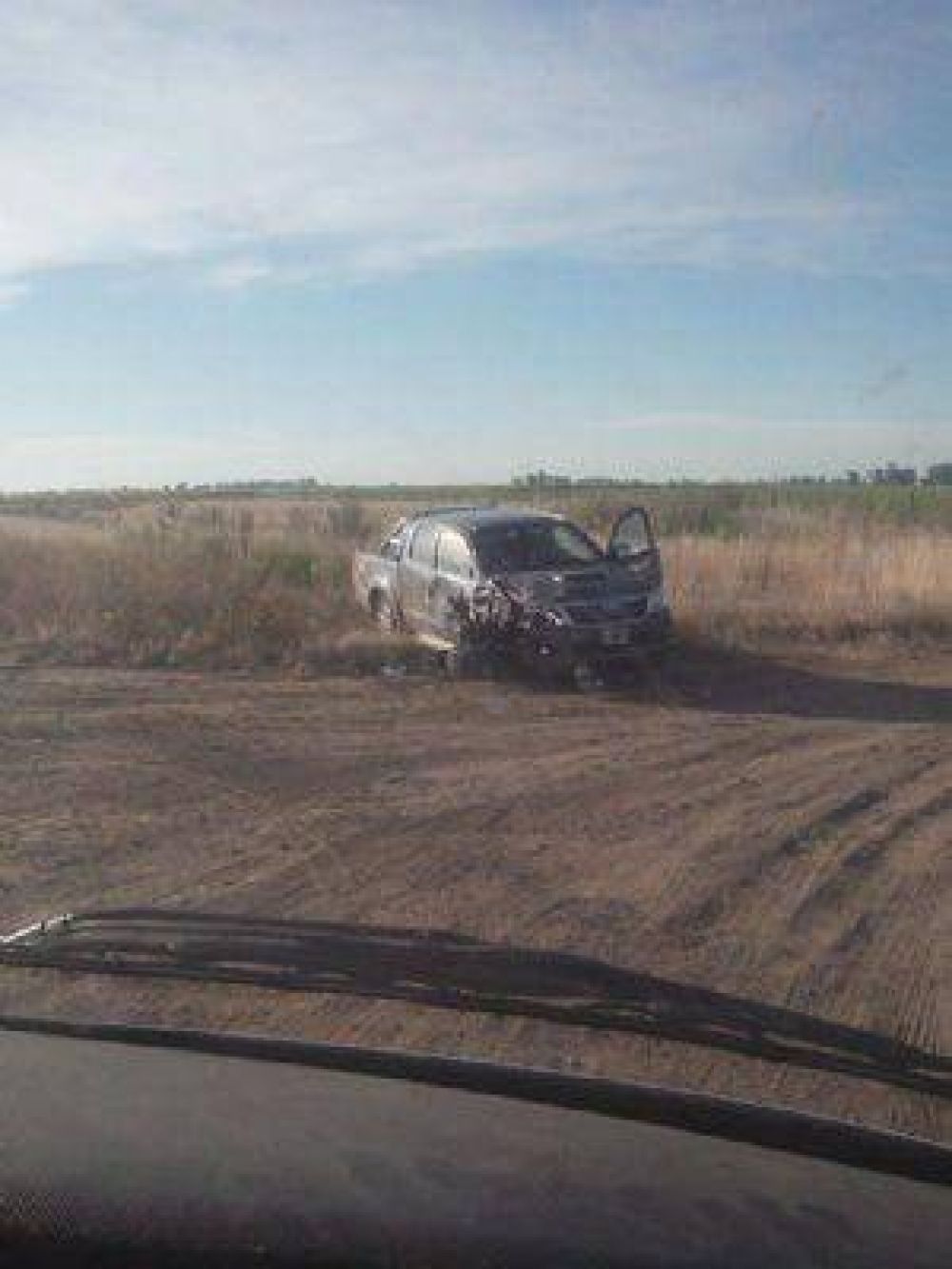 Una camioneta con sanjuaninos choc� camino a Pehuaj� y hay un menor de edad fallecido