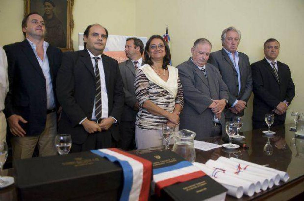 Corpacci anunci� las elecciones provinciales para octubre de 2015