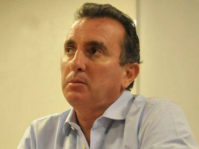 P�rez declar� en emergencia a tres �reas: h�drica, servicio de agua potable y en anestesiolog�a