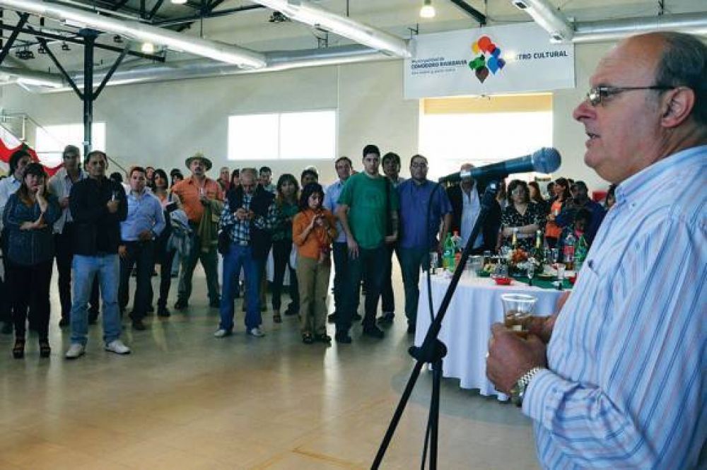 Di Pierro: �Que nos sigan insultando, pero vamos a seguir trabajando por la ciudad�