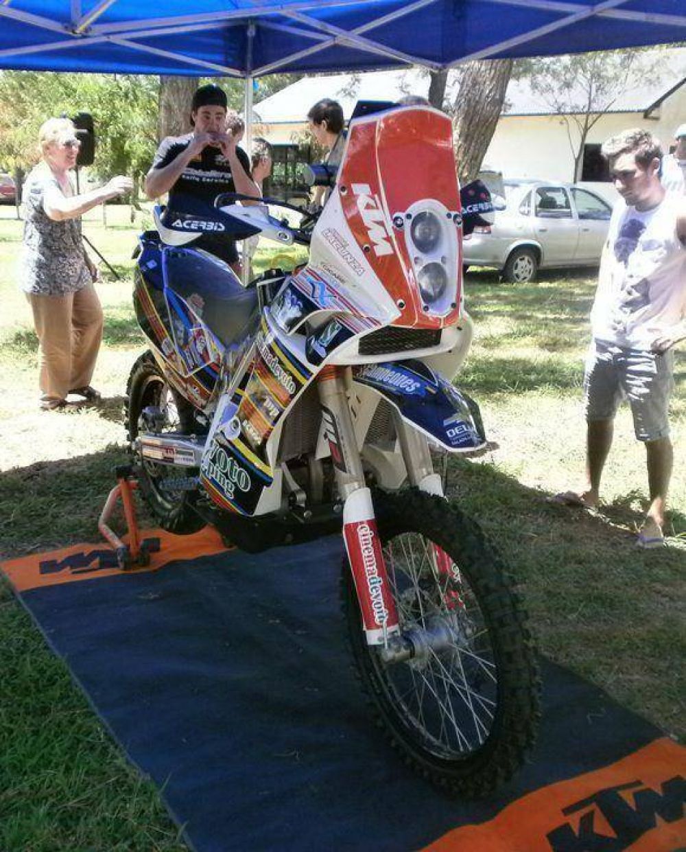 Jorge Lacunza present� en Saladillo su moto y equipo