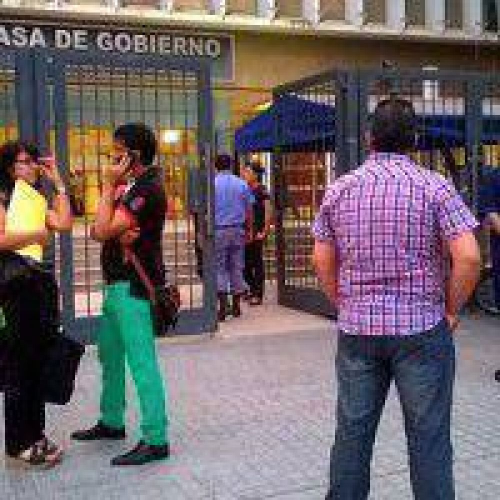 Bacileff Ivanoff prohibi� que Jos� Niz ingrese a la Casa de Gobierno