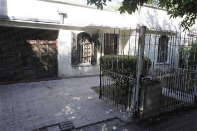 Una familia la pas� muy mal por entradera en su casa de La Granja    