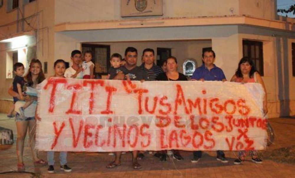 Familiares, amigos y vecinos se solidarizaron con Restelli