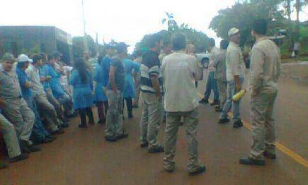 Trabajadores de �La Arminda� reclaman sus sueldos adeudados