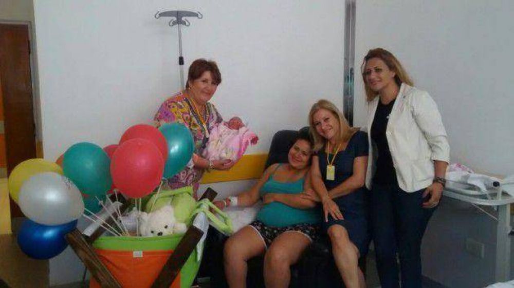 FUNISA visit� a Morena, la primera beb� de la ciudad capital