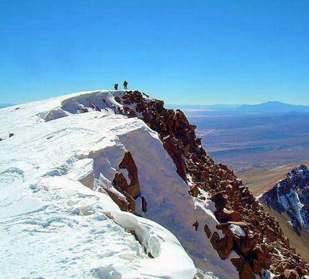 La Corte rechaz� una demanda que apuntaba a suspender la vigencia de la ley de glaciares en Jujuy