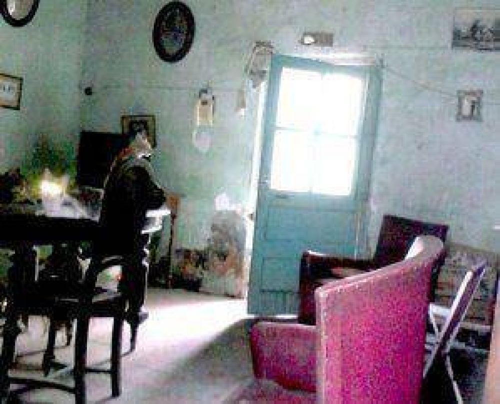 Adultos Mayores act�a por la situaci�n de abandono