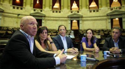 Mac Allister advirti� que no cumplir� su mandato en el Congreso Nacional