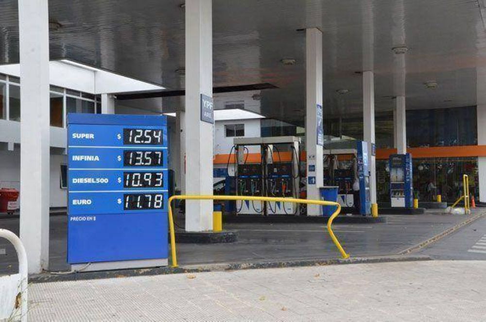 Estaciones de servicio YPF de Santa Rosa ya bajaron el precio de los combustibles