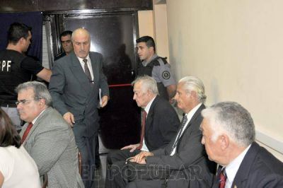 Verdura, Grosse y las hipotecas