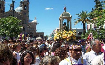 Una multitud revivi� el tradicional Tinkunaco