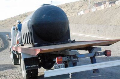 Reci�n ayer se restableci� la distribuci�nde agua en varios sectores de la ciudad