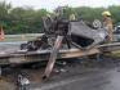 Dos personas murieron carbonizadas tras un choque en le Camino del Buen Ayre