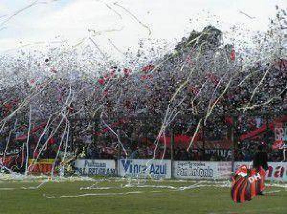 Douglas Haig de Pergamino prueba jugadores de divisiones juveniles.