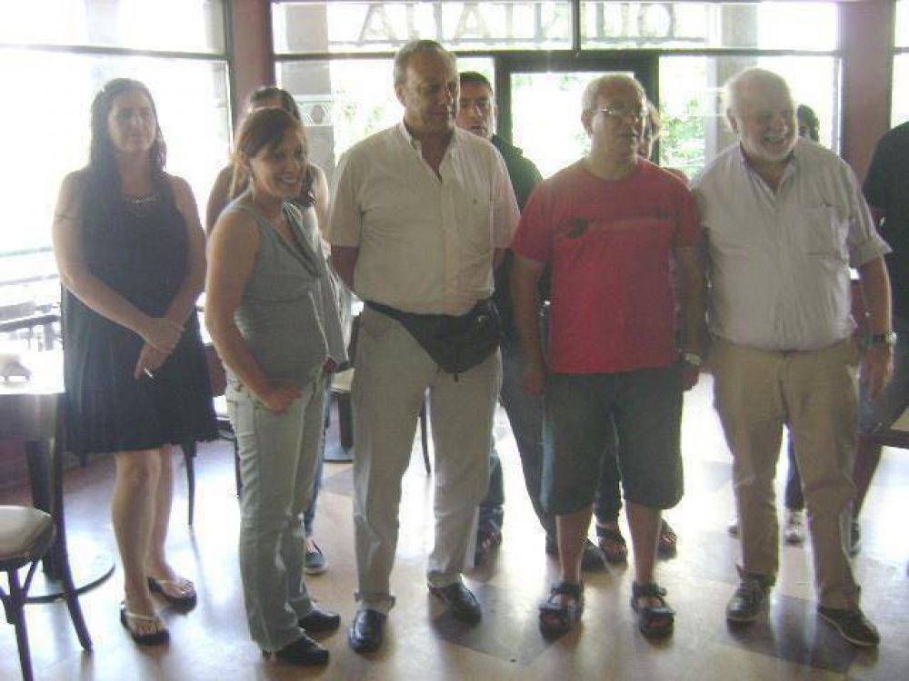 El Frente Popular present� candidatos