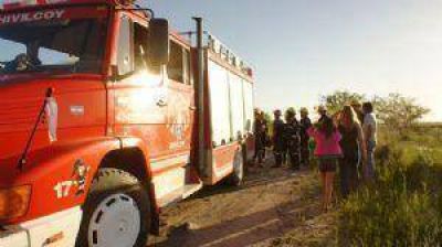 ADELANTO: Un nene de 7 a�os cay� a un arroyo y convocaron a los bomberos para rescatarlo