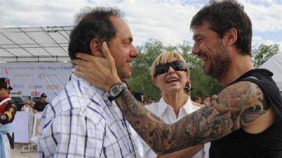 En su primera aparici�n del a�o electoral, Scioli se muestra con Tinelli