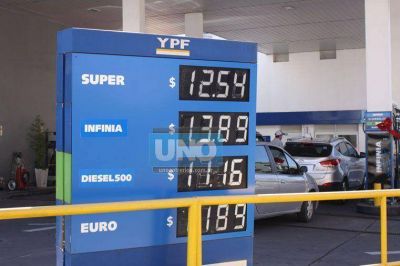 La rebaja del combustible ya se observa en los surtidores