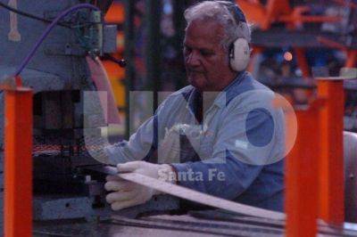 Hay expectativa favorable de la industria santafesina para 2015