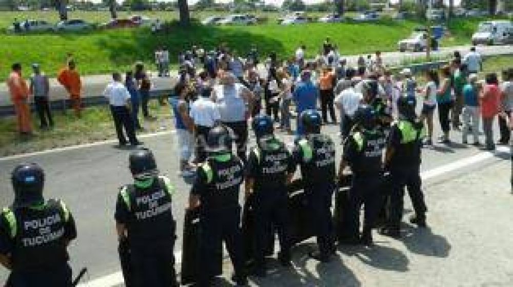 No se puede pasar por la ruta 9 por un corte provocado por la inseguridad