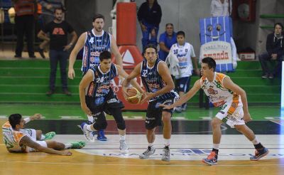  Pe�arol super� ampliamente a Estudiantes en Once Unidos