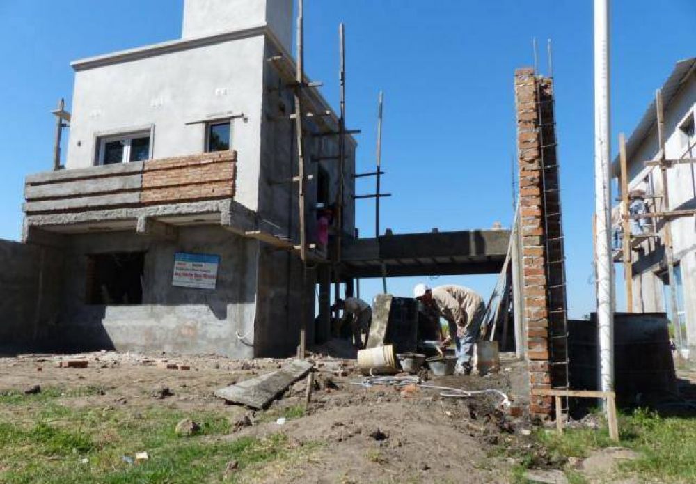 Seg�n L�pez, la gesti�n K redujo el d�ficit habitacional